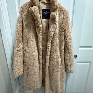 Hollister Women's Cozy Tan Teddy Jacket